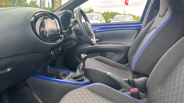 Toyota Aygo X 1.0 VVT-i Edge 5dr [Parking] Petrol Hatchback